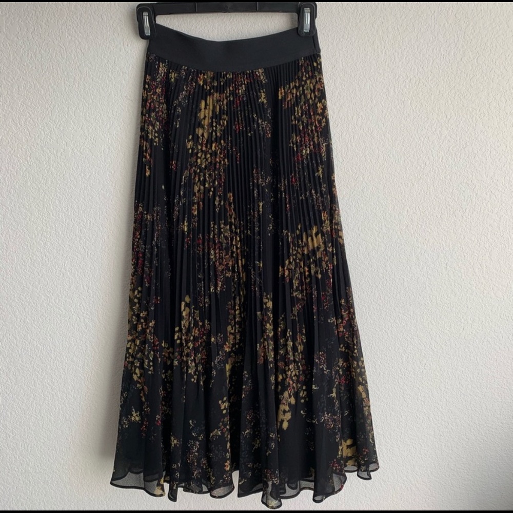 Aritzia Terre Skirt